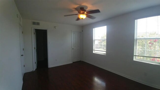 Building Photo - "Spacious 2-Bed, 2-Bath Condo Retreat in San Marcos – 1682 Sq Ft of Modern Living!"