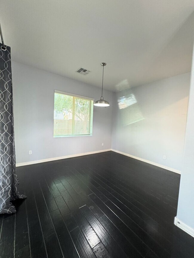 Building Photo - COMING SOON! LYONS GATE 5 BDRM + LOFT W CO...