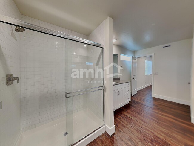 Building Photo - 1317 E Old Mesquite St