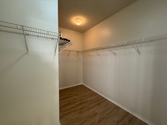 Building Photo - Available Now! Lancaster 3 bed 2 bath