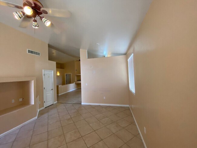 Building Photo - 7716 S Lions Spring Way