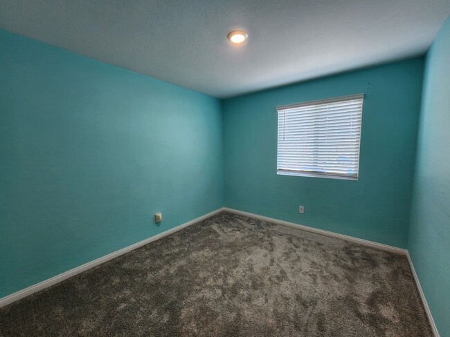 Building Photo - Upgraded 3 Bedroom with a Pool in a Gated ...