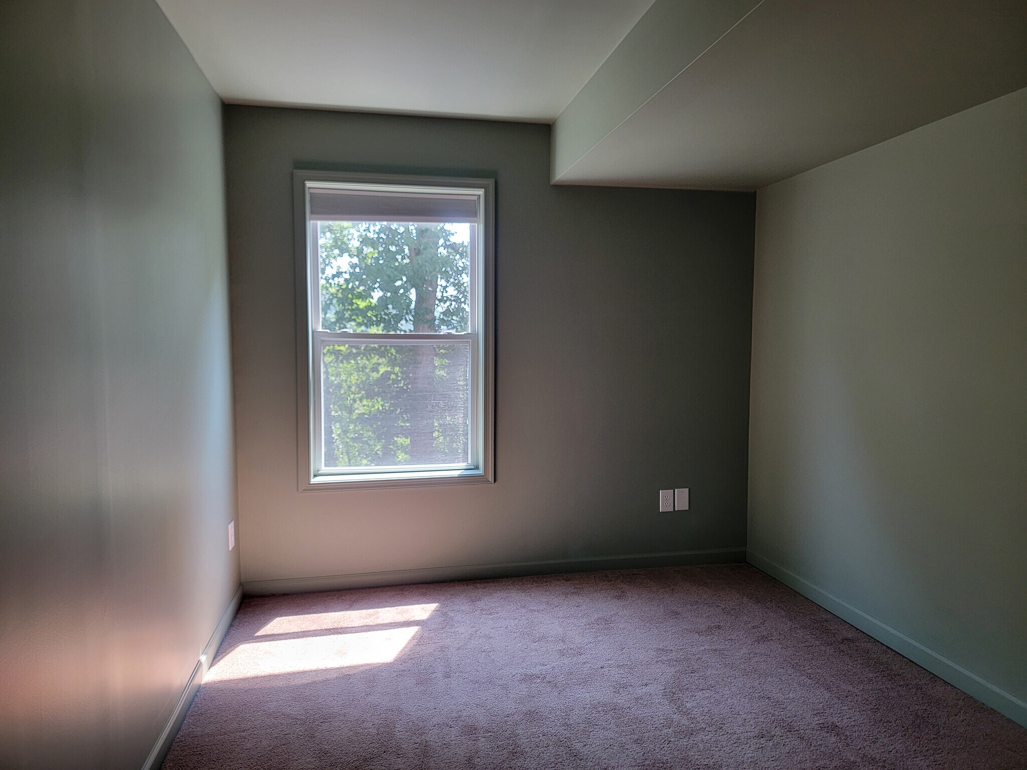 Building Photo - 15 Westpointe Dr
