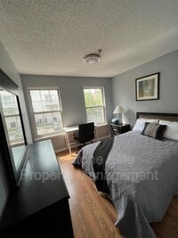 Building Photo - Society Hill Quad - Standard Room