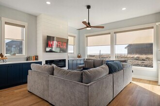 Building Photo - 1288 Cohasset Crest N
