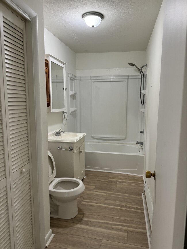 Building Photo - 71 Powers Rockwell Ln