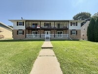 Building Photo - 817 George St