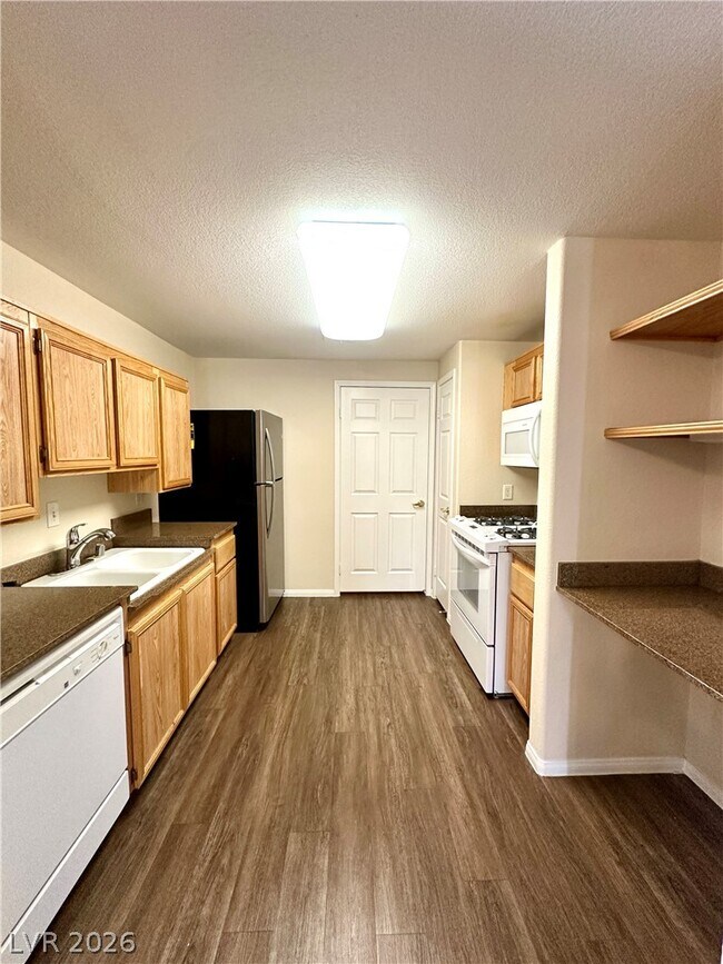 Building Photo - 9975 Peace Way