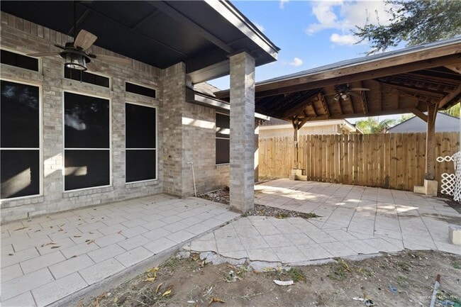 Building Photo - 38 Kiwi Ave