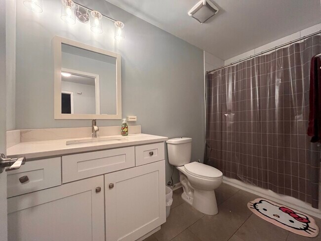 Building Photo - 610 Lakeridge Ct