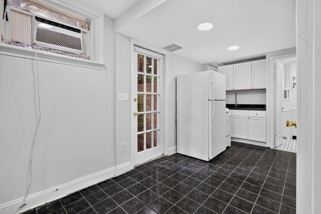 Building Photo - 4336 45th St NW