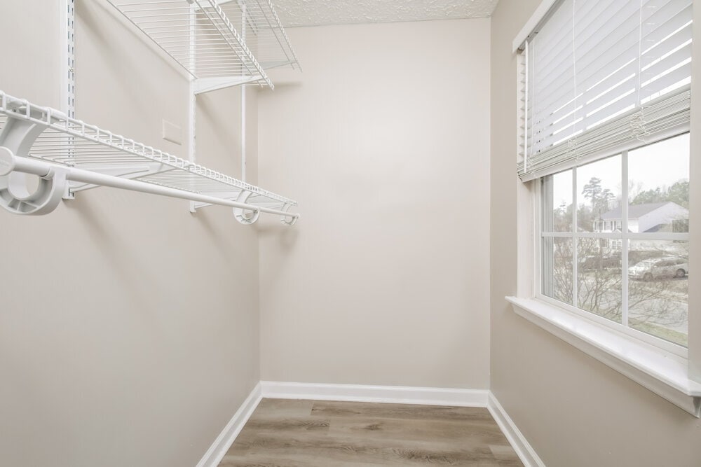 Building Photo - 209 Mingocrest Dr