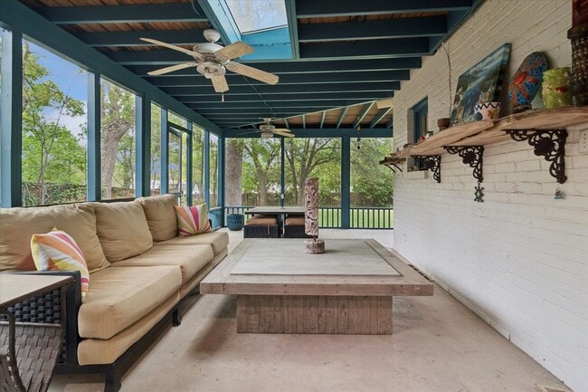 Building Photo - 8106 San Benito Way