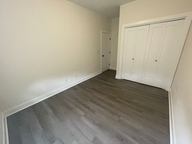 Building Photo - 11613/15 Harry
