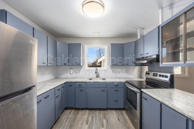 Building Photo - 1635 Cleveland Ave SW