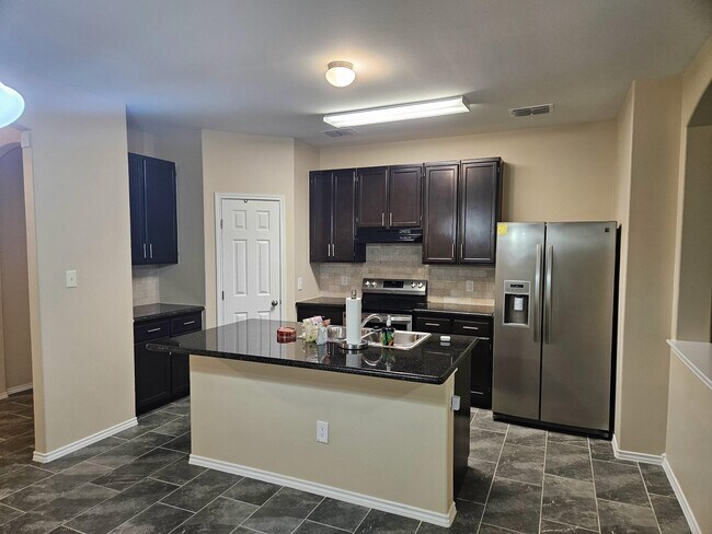 Building Photo - 5516 Shorthorn Dr