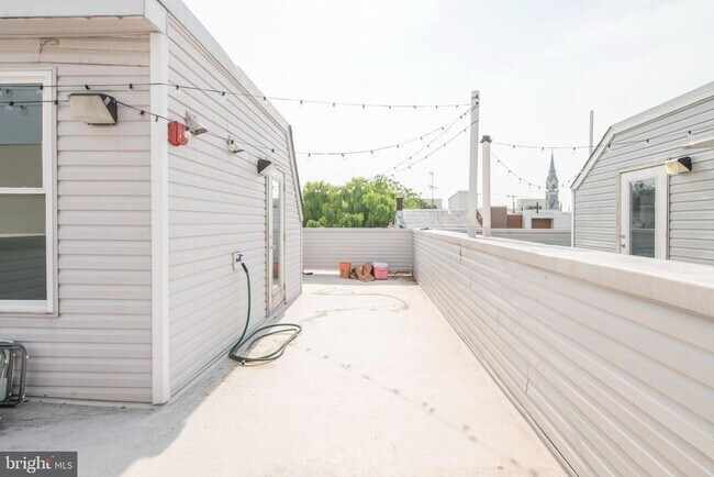 Building Photo - 1222 N 7th St