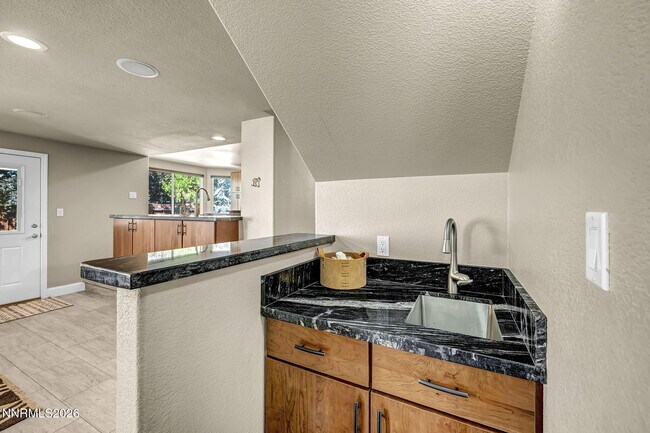 Building Photo - 5045 Pradera St