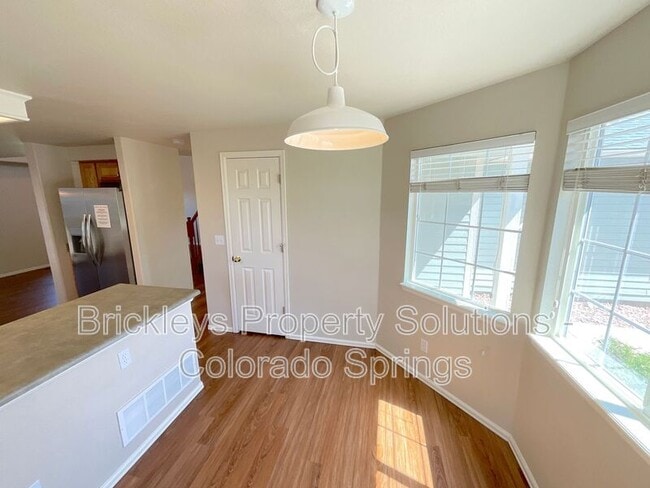 Building Photo - 6112 Chivalry Dr