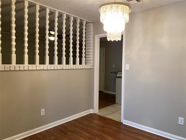 Building Photo - 1429 Dunbarton Rd