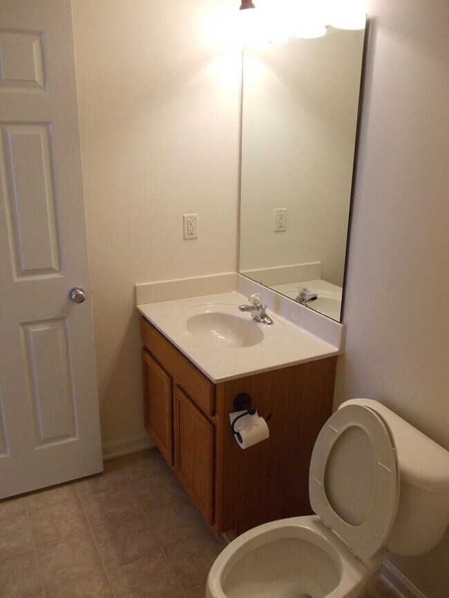 Building Photo - Awesome 2 Bed Condo in Desired NODA - The ...