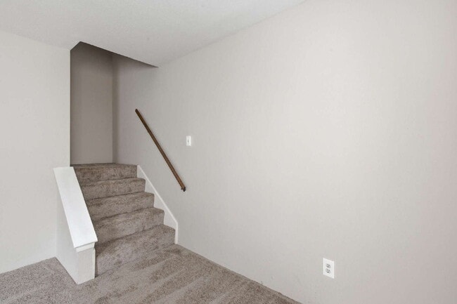 Building Photo - 2120 Wilcrest Dr