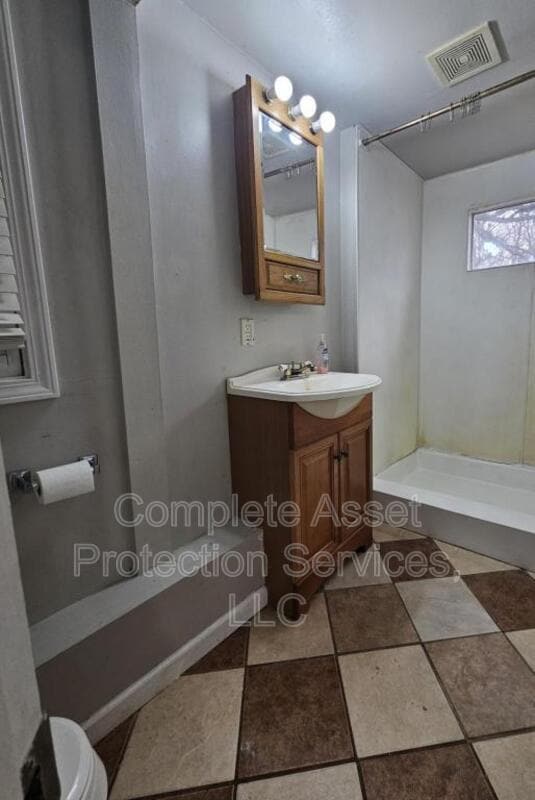 Building Photo - 7209 Catherine St