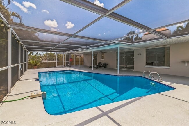 Building Photo - 4330 S Canal Cir