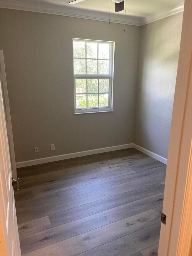 Building Photo - 152 Village Blvd