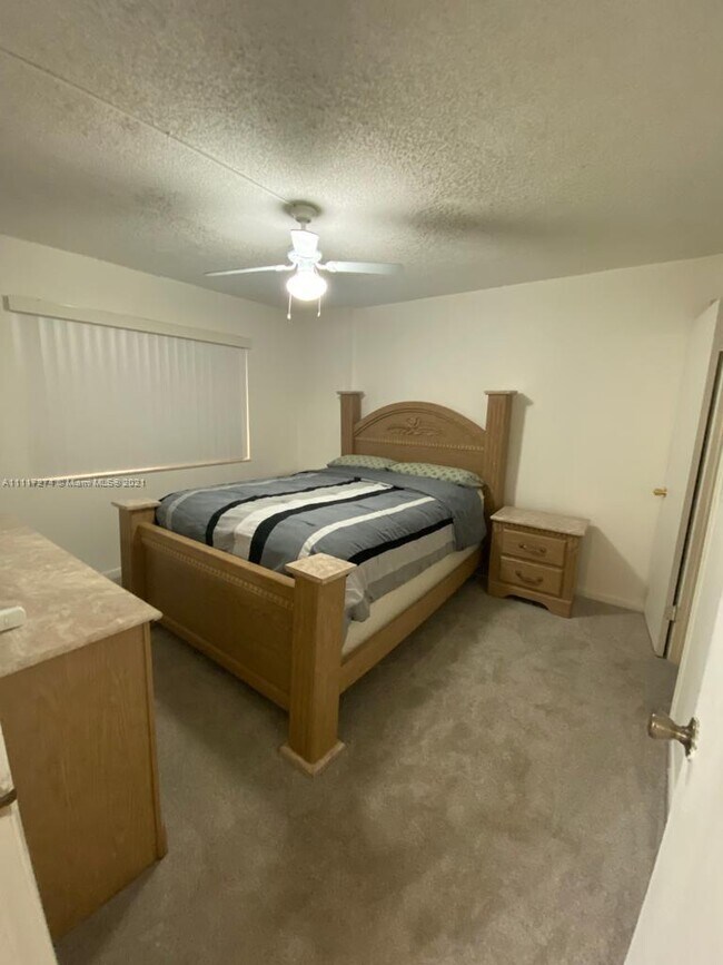 Building Photo - 8040 Hampton Blvd