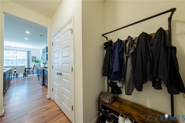 Building Photo - 18401 Palisades Ct