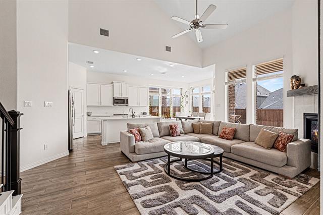 Building Photo - 1120 Water Canna Dr