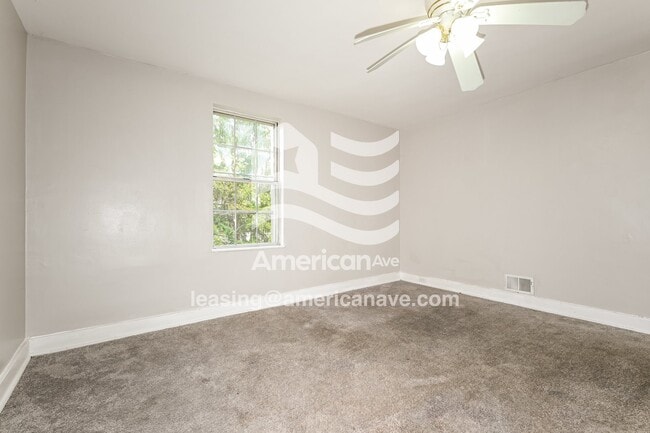 Building Photo - 129 Liberty St