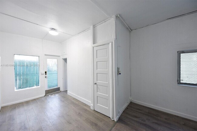 Building Photo - 7613 Biscayne Blvd