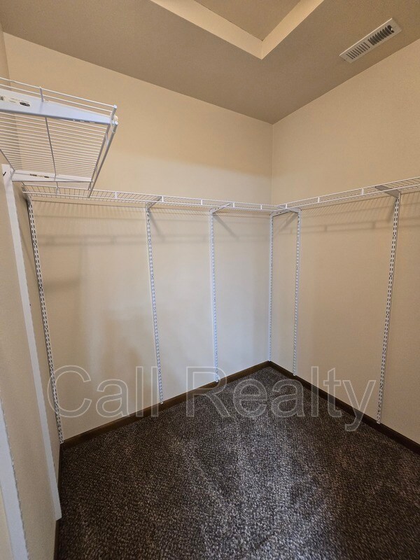 Building Photo - 4414 E Fairview Ave