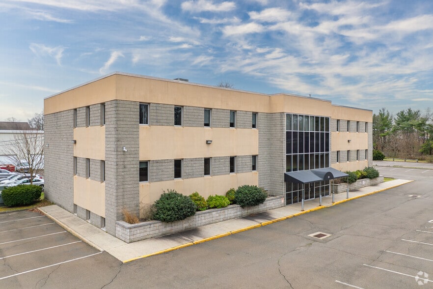 Building Photo - Maiden Lane