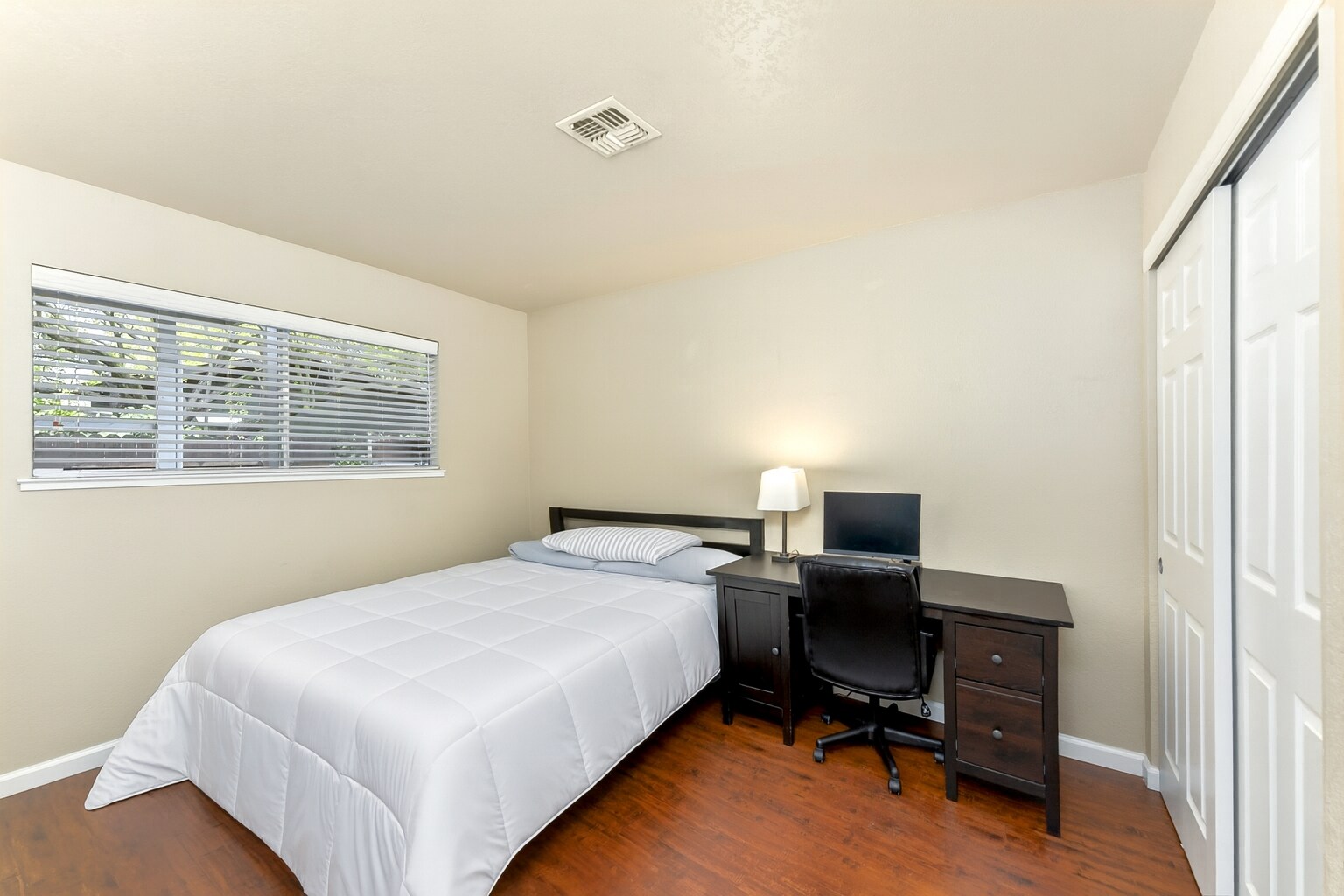 Building Photo - 154 Baxter Ave