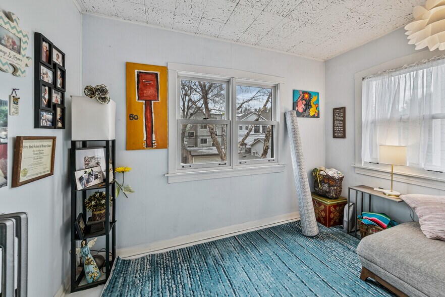 Building Photo - 2152 W Agatite Ave