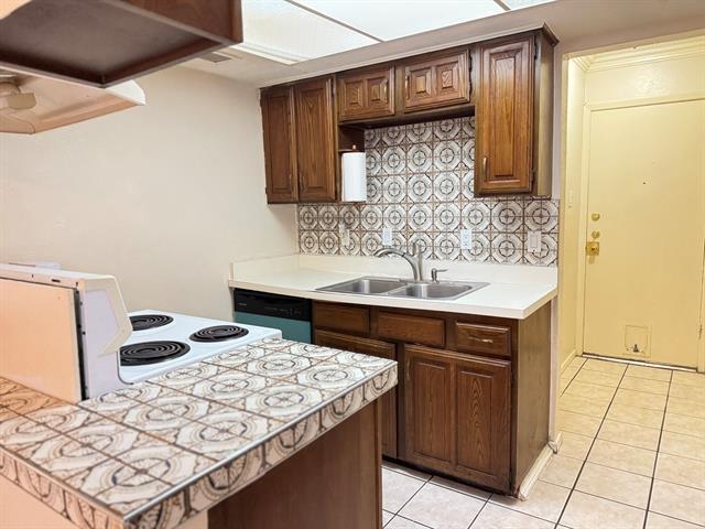 Building Photo - 2904 Southern Cross Dr