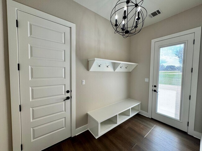 Building Photo - **APPLICATION RECEIVED** AVAILABLE NOW! One-of-a-Kind Luxury Estate | 5BD/3BA on 2 Acres in Liber...