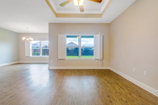 Building Photo - 1717 Waterford Sound Blvd
