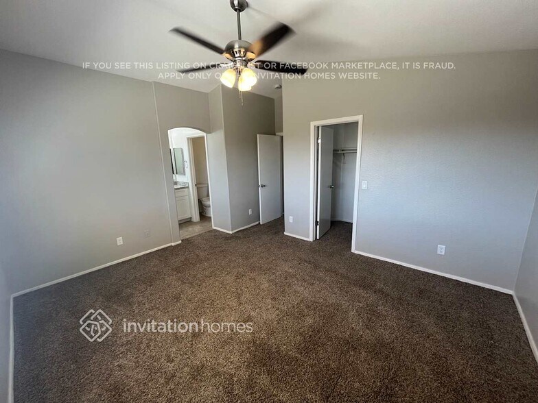 Building Photo - 15917 W Cottonwood St