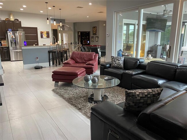 Building Photo - 1917 Pamlynne Pl