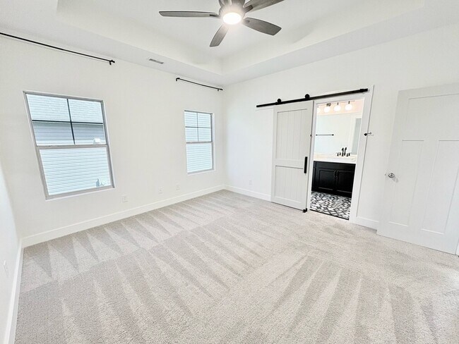 Building Photo - 211 Crooked Cedar Way
