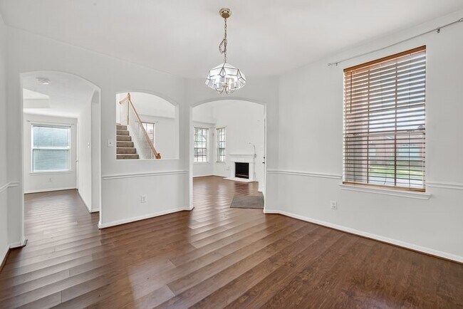 Building Photo - 15903 Timber Chase Dr