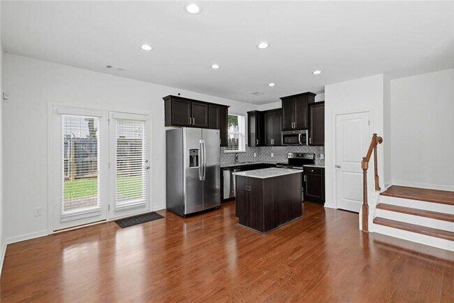 Building Photo - 2705 Avanti Way