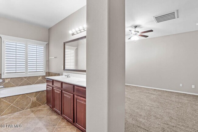 Building Photo - 14229 Bluesky Point Ct