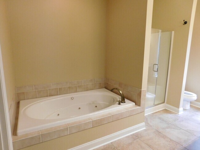 Building Photo - 300 Taliaferro Ln