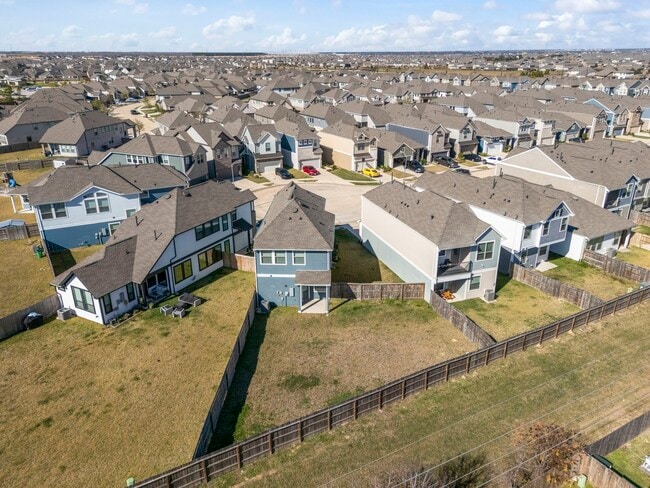 Building Photo - 7810 Starfish Arbor Dr