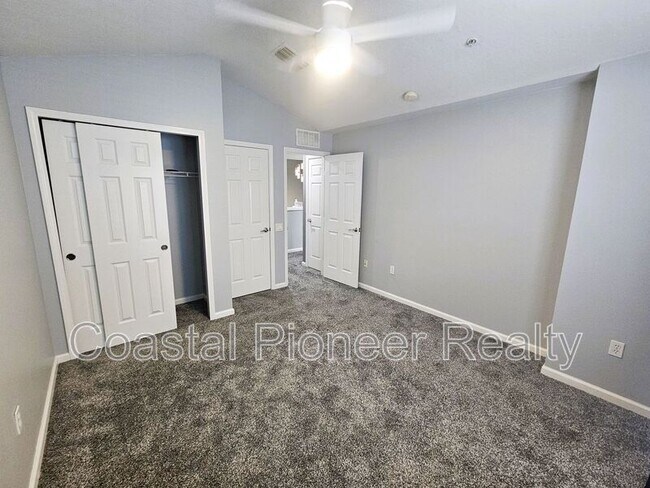 Building Photo - 2035 River Turia Cir